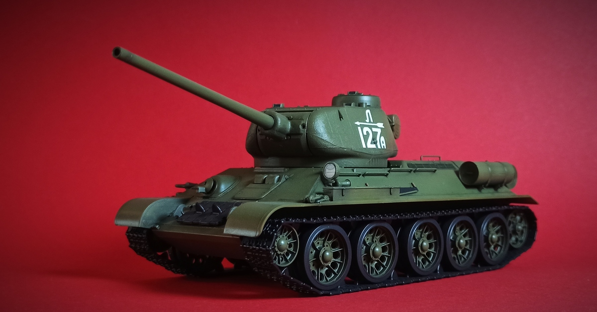 Танк т 34 герои. Танк т-34-85. Танк т34. Т-34-85 танк звезда. Т34 85 б.