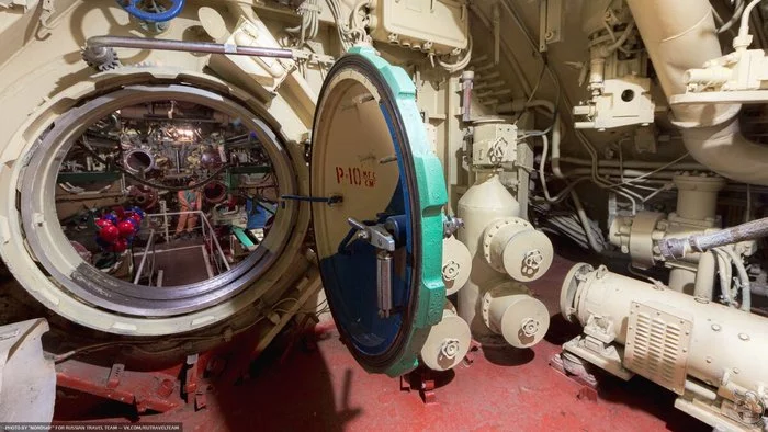 Как 2000 тонная подлодка высотой с пятиэтажку оказалась в Тольятти? ВМФ, Музей, История, Тольятти, Длиннопост Как 2000 тонная подлодка высотой с пятиэтажку оказалась в Тольятти? ВМФ, Музей, История, Тольятти, Длиннопост