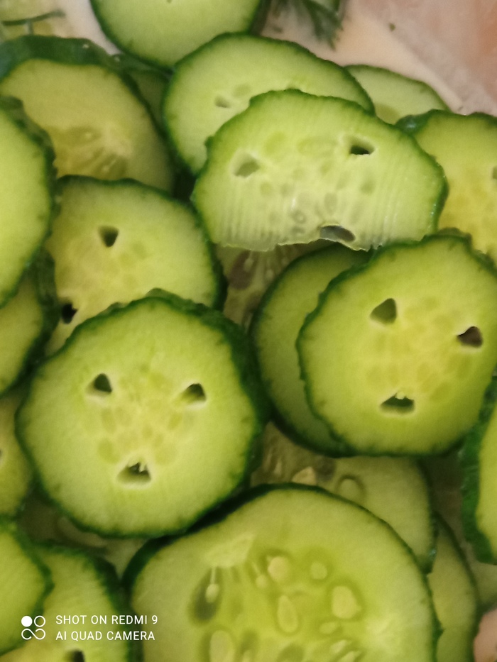 Грустный салат.. Кто сказал, что салат это весело?