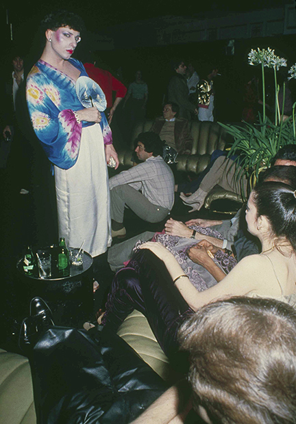 This place is like Sodom and Gomorrah What were the stars doing behind the doors of the legendary US nightclub? - NSFW, Night club, New York, Story, Repeat, Longpost, Nudity, Erotic, Girls, Studio 54