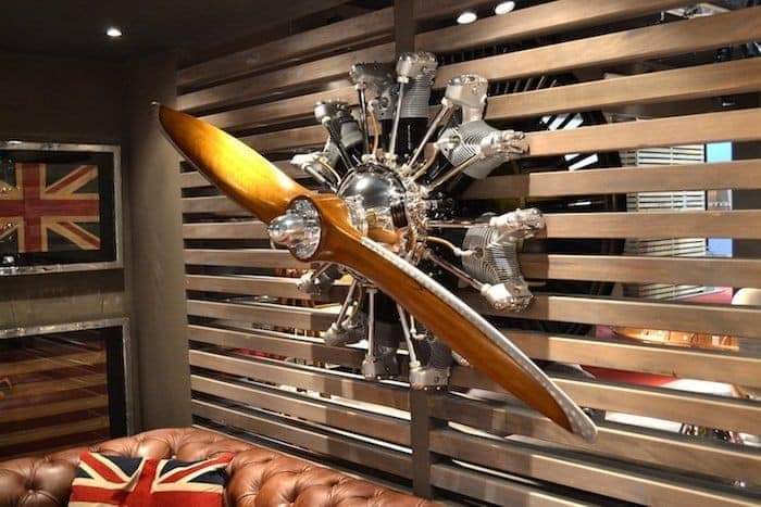 Wind tunnel-living room - Radial, Aircraft engine