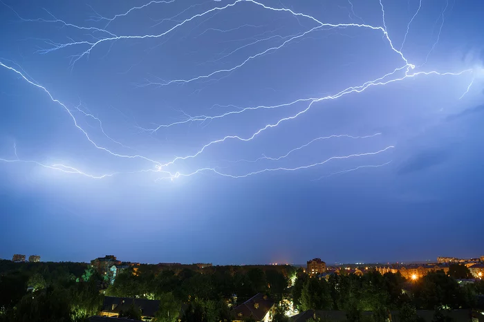 lightning catcher - My, Lightning, Thunderstorm, Town, Landscape, Yoshkar-Ola, Longpost