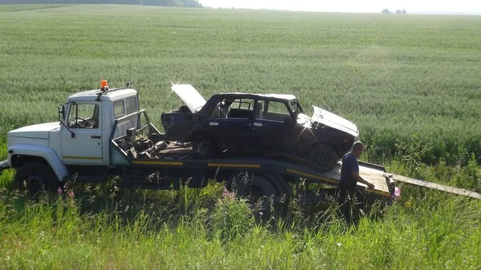 A tragicomedy happened in Krasnoufimsk - Road accident, Krasnoufimsk, Police, Drunk, Humor, Video, Negative