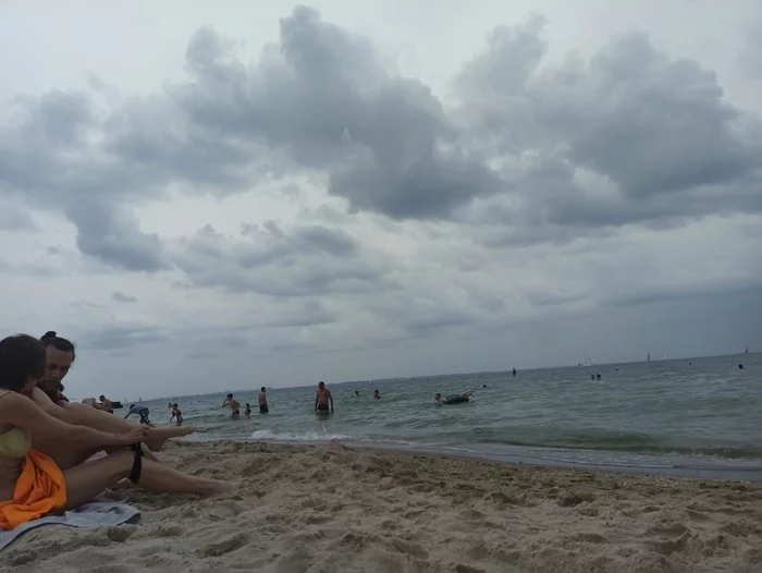 Odessa, cloudy, but the atmosphere of the evening beach is incredible! - My, Beach, Odessa, Sea