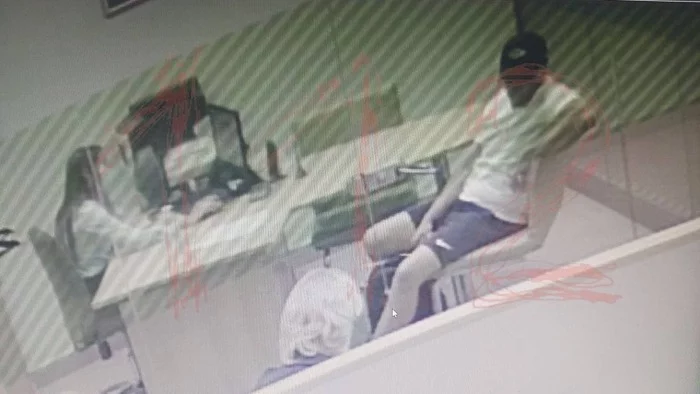 In Tyumen, a man seized a branch of Sberbank and three hostages (detained) - Negative, Hostages, Terrorism, Bank, Capture, Video, Longpost