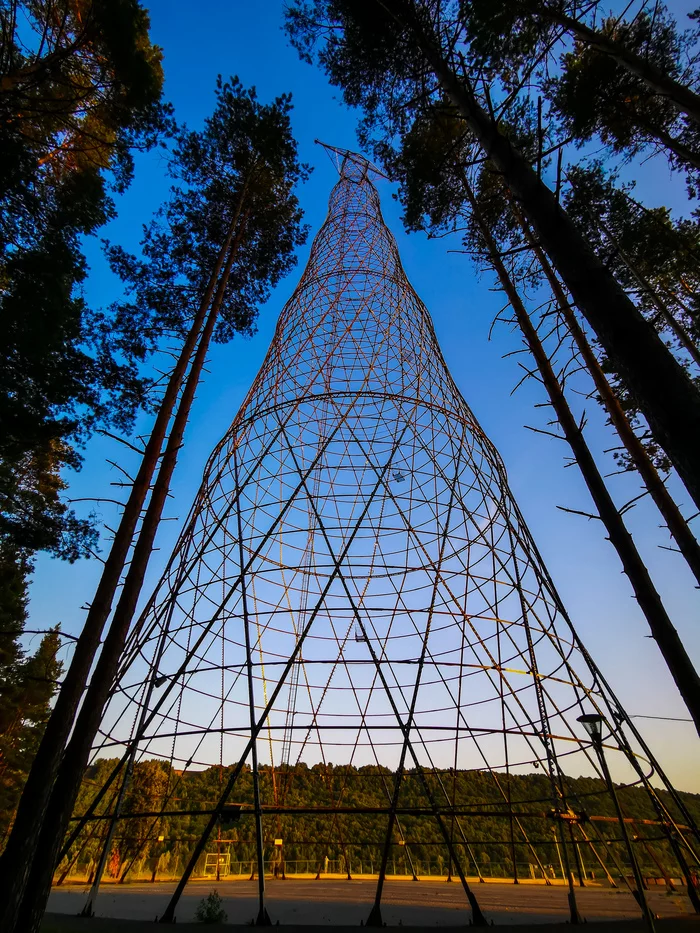 Sunset on the Shukhov Tower - My, Mobile photography, Sunset, Shukhov tower, A bike, Bike ride, Lightroom, Dzerzhinsk, Video, Longpost