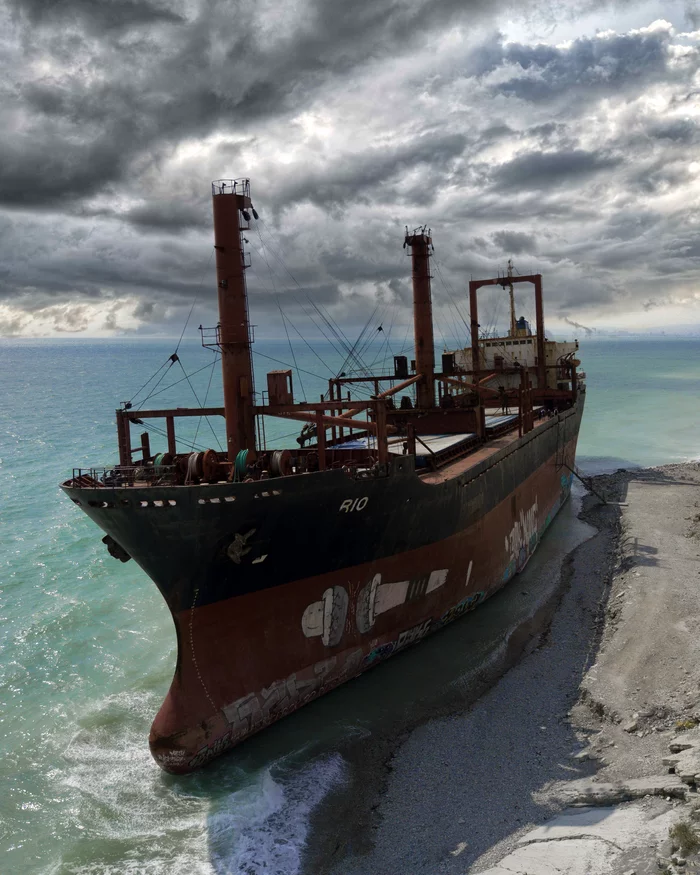 Abandoned cargo ship RIO - My, Abandoned, Ship, Shipwreck, Rio bulk carrier, Kabardinka, Urbanphoto, Urbanfact, Longpost