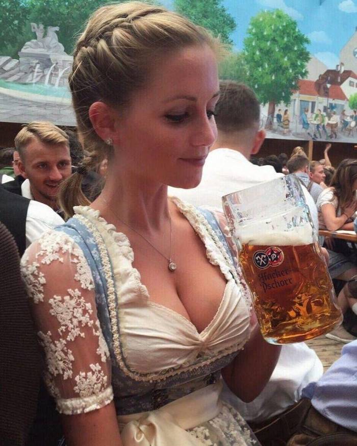 Friday gatherings - Girls, Beer, The photo, Neckline