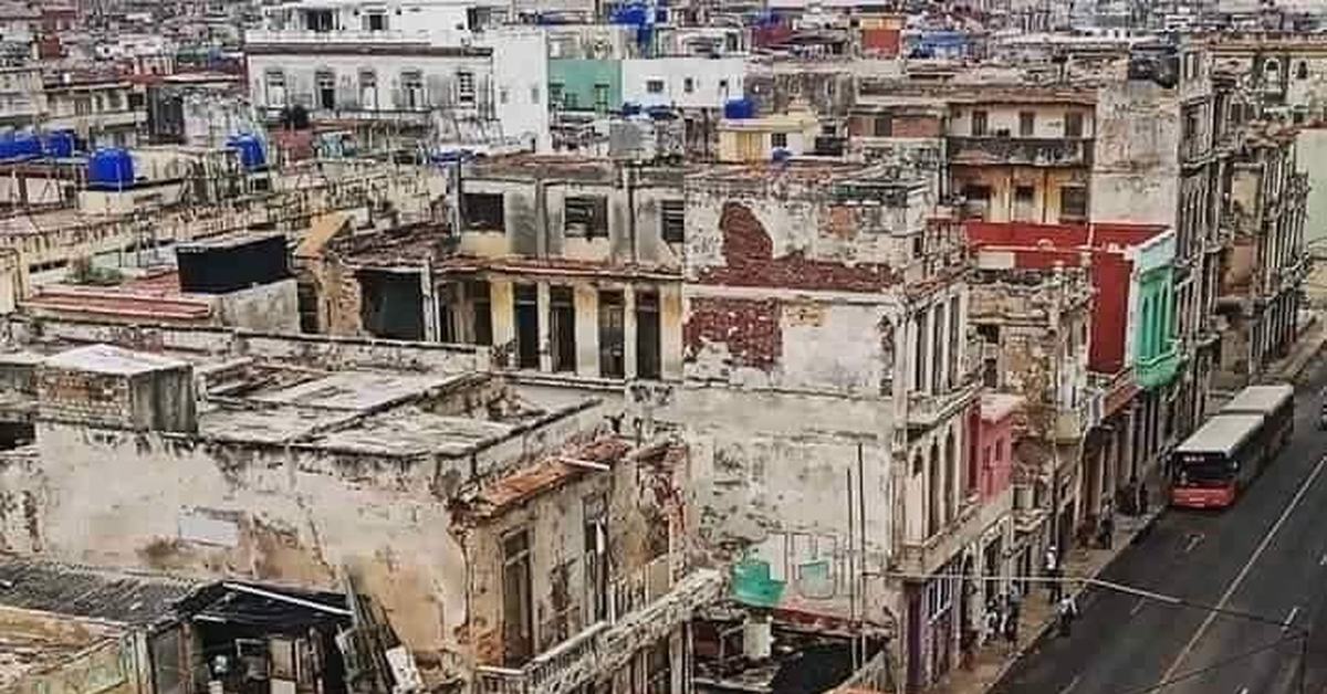 Modern Cuba. 60 years of socialism... - Cuba, Havana, Devastation