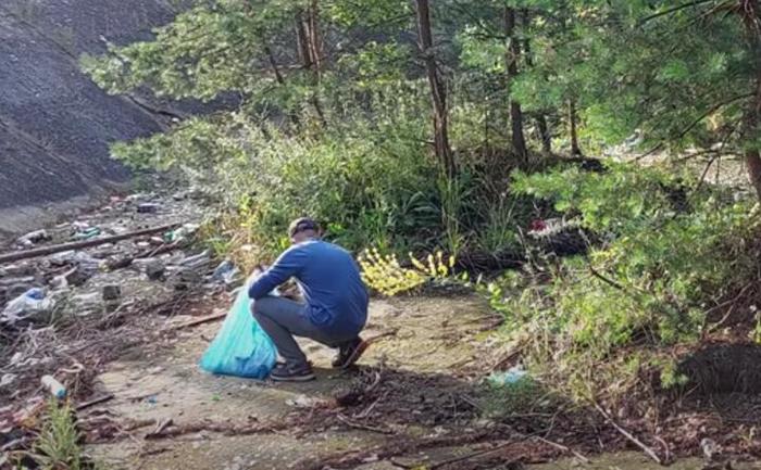 The Polish authorities tracked down a man who just cleaned the forest. Turns out it's Belarusian. - Republic of Belarus, Poland, Nature, Cleaning, Chistoman, Video