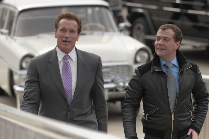 Either Schwartz has shortened, or Medvedev has grown - Arnold Schwarzenegger, Dmitry Medvedev, Growth, Suddenly, Longpost