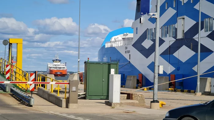 Ferry Toll collided with a berth in the port of Kuivastu (Estonia) and was damaged - Estonia, Ferry, Crash, Longpost