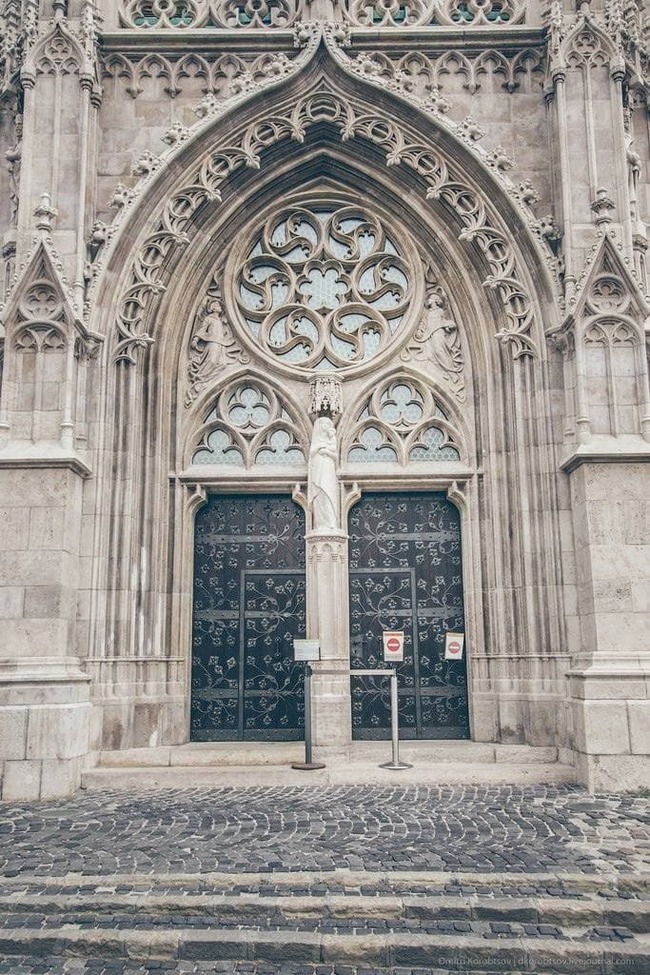 Entrance portals, Budapest, Hungary - Architecture, Entrance group, Portal, Door, Budapest, Hungary, Longpost