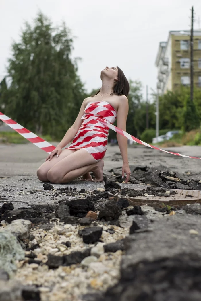 Drawing attention to holes - My, Road, Russian roads, Pit, Road fencing, Girls, The photo, Social, Road repair, , Penza, Longpost