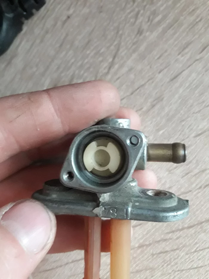 Question - how to remove a sticky cone valve from duralumin? - My, Repair, Mechanics, Motorcycles, Question, Moto