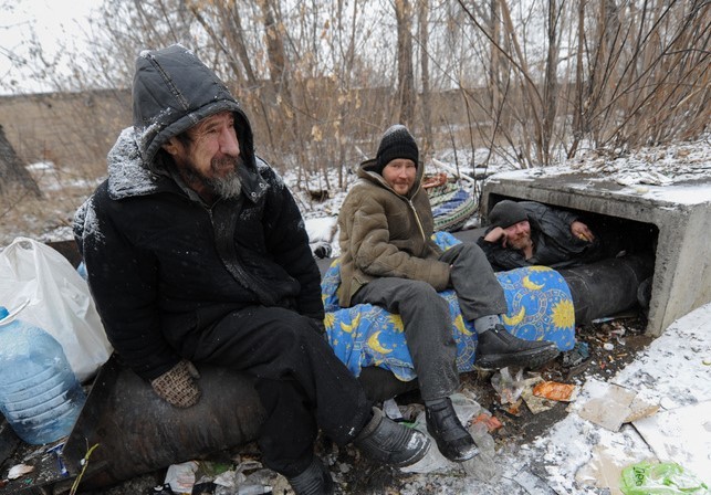 The answer to the post “Nochlezhka” was opened in Moscow by “Not indifferent”. It's a free shower station and laundry for the homeless.” - My, Bum, Charity, Negative, Mat, Reply to post