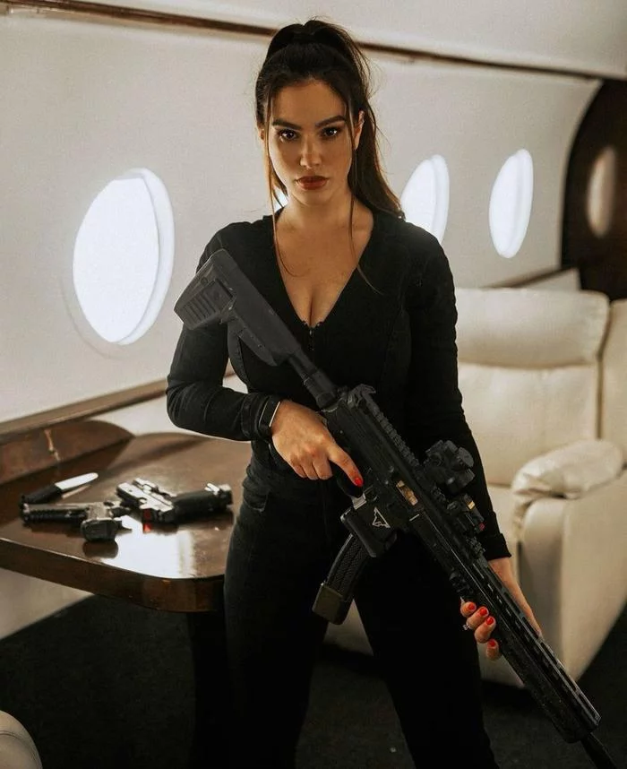 Подборка Girls With Guns Часть 2 - NSFW, Эротика, Подборка, Оружие, Огнестрельное оружие, Стрелковое оружие, Попа, Крепкая девушка, Девушка с тату, Длиннопост