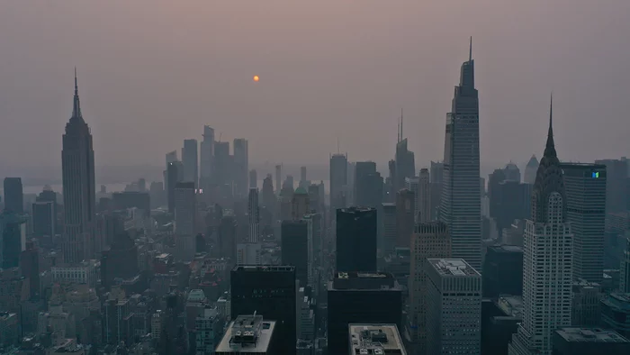 California smog over New York - My, New York, Smog, Climate, Fire, Air, The sun, The photo