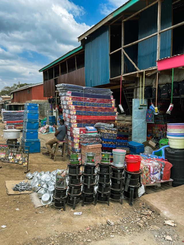 The largest African slums are located 5 km from the center of the capital of Kenya. Kibera - more than a million people live here - Africa, Poverty, Facebook, The photo, Longpost