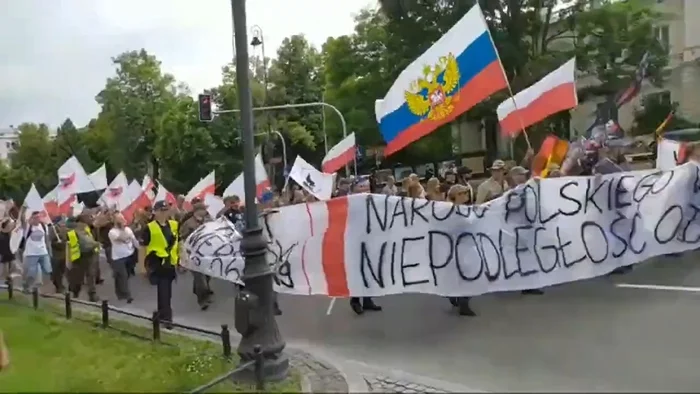 Poles protest against US with Russian flag - Politics, Poland, USA, LGBT, Flag, Russia, Society, Embassy, , Propaganda, Video