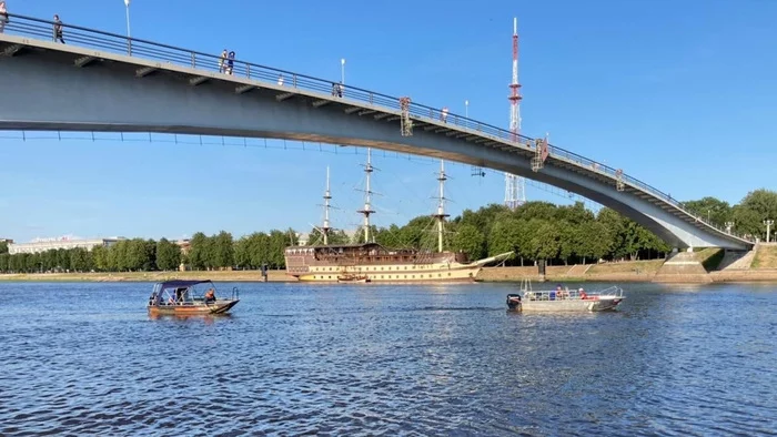 Urushsi's answer to Don't dive in unfamiliar places About diving in V.Novgorod - Negative, Injury, Bathing, Velikiy Novgorod, Diving, Accident, Volkhov River