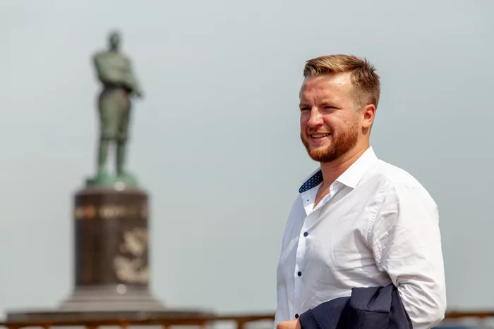 A keeper appeared at the Chkalovskaya Stairs - Nizhny Novgorod, Politics, Cultural heritage, Valery Chkalov, Monument, Elections