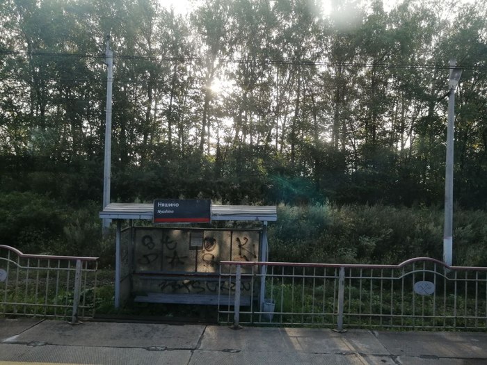 братья цыгановы уралмаш биография. 1627993115193765841. братья цыгановы уралмаш биография фото. братья цыгановы уралмаш биография-1627993115193765841. картинка братья цыгановы уралмаш биография. картинка 1627993115193765841. В конце 80-х годов правоохранительные органы Свердловска (после 1991 г. – Екатеринбург) зафиксировали деятельность неизвестной ранее преступной группы. "Генеалогия" ОПГ стала известна позже: ее костяк составили выходцы из Орджоникидзевского района, где был расположен завод "Уралмаш". Многих из них связывали учеба в школе, соседство или родственные узы, а объединяющей силой "уралмашевских" стали родные братья Григорий и Константин Цыгановы (их ОПГ впоследствии не раз сравнивали с сицилийскими мафиозными "семьями"). Появление новой криминальной структуры, быстро набирающей силу, вызвало резкую реакцию со стороны другой преступной группы. братья цыгановы уралмаш биография. 1627993115193765841. братья цыгановы уралмаш биография фото. братья цыгановы уралмаш биография-1627993115193765841. картинка братья цыгановы уралмаш биография. картинка 1627993115193765841. В конце 80-х годов правоохранительные органы Свердловска (после 1991 г. – Екатеринбург) зафиксировали деятельность неизвестной ранее преступной группы. "Генеалогия" ОПГ стала известна позже: ее костяк составили выходцы из Орджоникидзевского района, где был расположен завод "Уралмаш". Многих из них связывали учеба в школе, соседство или родственные узы, а объединяющей силой "уралмашевских" стали родные братья Григорий и Константин Цыгановы (их ОПГ впоследствии не раз сравнивали с сицилийскими мафиозными "семьями"). Появление новой криминальной структуры, быстро набирающей силу, вызвало резкую реакцию со стороны другой преступной группы.