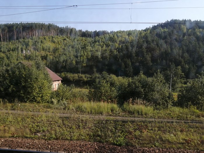 братья цыгановы уралмаш биография. 1627993384151267802. братья цыгановы уралмаш биография фото. братья цыгановы уралмаш биография-1627993384151267802. картинка братья цыгановы уралмаш биография. картинка 1627993384151267802. В конце 80-х годов правоохранительные органы Свердловска (после 1991 г. – Екатеринбург) зафиксировали деятельность неизвестной ранее преступной группы. "Генеалогия" ОПГ стала известна позже: ее костяк составили выходцы из Орджоникидзевского района, где был расположен завод "Уралмаш". Многих из них связывали учеба в школе, соседство или родственные узы, а объединяющей силой "уралмашевских" стали родные братья Григорий и Константин Цыгановы (их ОПГ впоследствии не раз сравнивали с сицилийскими мафиозными "семьями"). Появление новой криминальной структуры, быстро набирающей силу, вызвало резкую реакцию со стороны другой преступной группы. братья цыгановы уралмаш биография. 1627993384151267802. братья цыгановы уралмаш биография фото. братья цыгановы уралмаш биография-1627993384151267802. картинка братья цыгановы уралмаш биография. картинка 1627993384151267802. В конце 80-х годов правоохранительные органы Свердловска (после 1991 г. – Екатеринбург) зафиксировали деятельность неизвестной ранее преступной группы. "Генеалогия" ОПГ стала известна позже: ее костяк составили выходцы из Орджоникидзевского района, где был расположен завод "Уралмаш". Многих из них связывали учеба в школе, соседство или родственные узы, а объединяющей силой "уралмашевских" стали родные братья Григорий и Константин Цыгановы (их ОПГ впоследствии не раз сравнивали с сицилийскими мафиозными "семьями"). Появление новой криминальной структуры, быстро набирающей силу, вызвало резкую реакцию со стороны другой преступной группы.