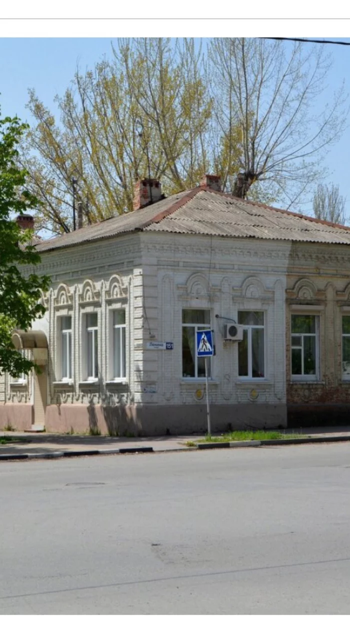 How to clean the facade of the house from paint? - My, Facade, an old house