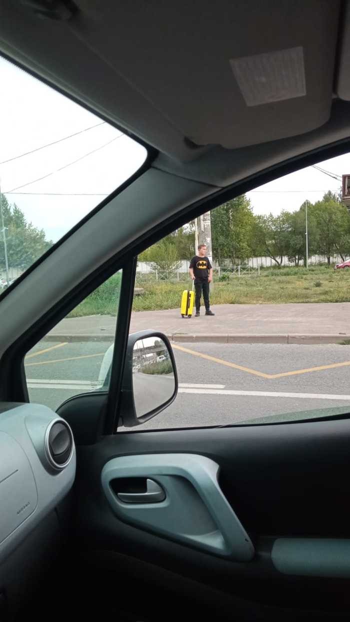 Ждёт Бэтмобиль)