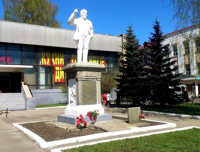 The only lifetime monument to V. I. Lenin. Nearly - Lenin, Monument, Noginsk, the USSR, Story