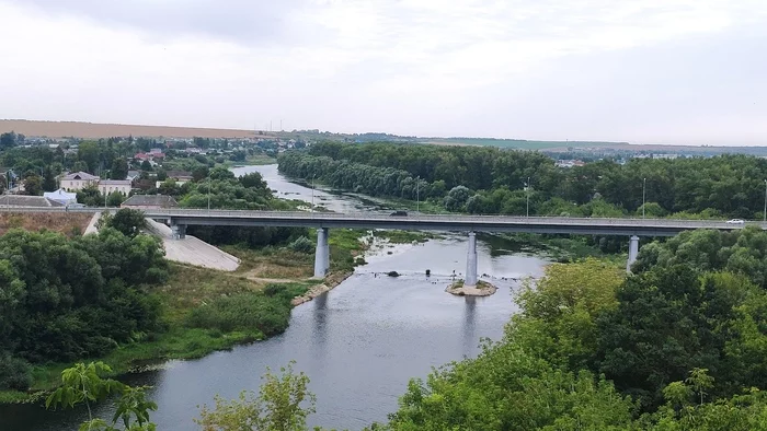 Г. Ливны, Орловской обл. р. Сосна. Вид из городского парка. Раньше в этом месте стояло колесо обозрения, аж дух захватывало - Моё, Ливны, Мост, Сосна, Орловщина