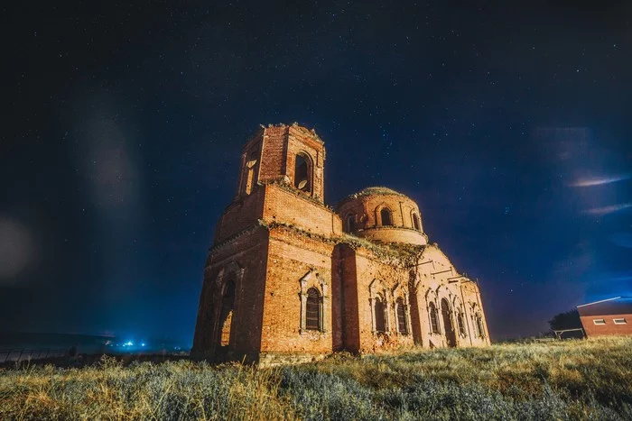 Разрушенный армянский храм Сурб-Карапет в Ростовской области - Моё, Фотография, Ночь, Звездное небо, Храм, Ростовская область, Длиннопост