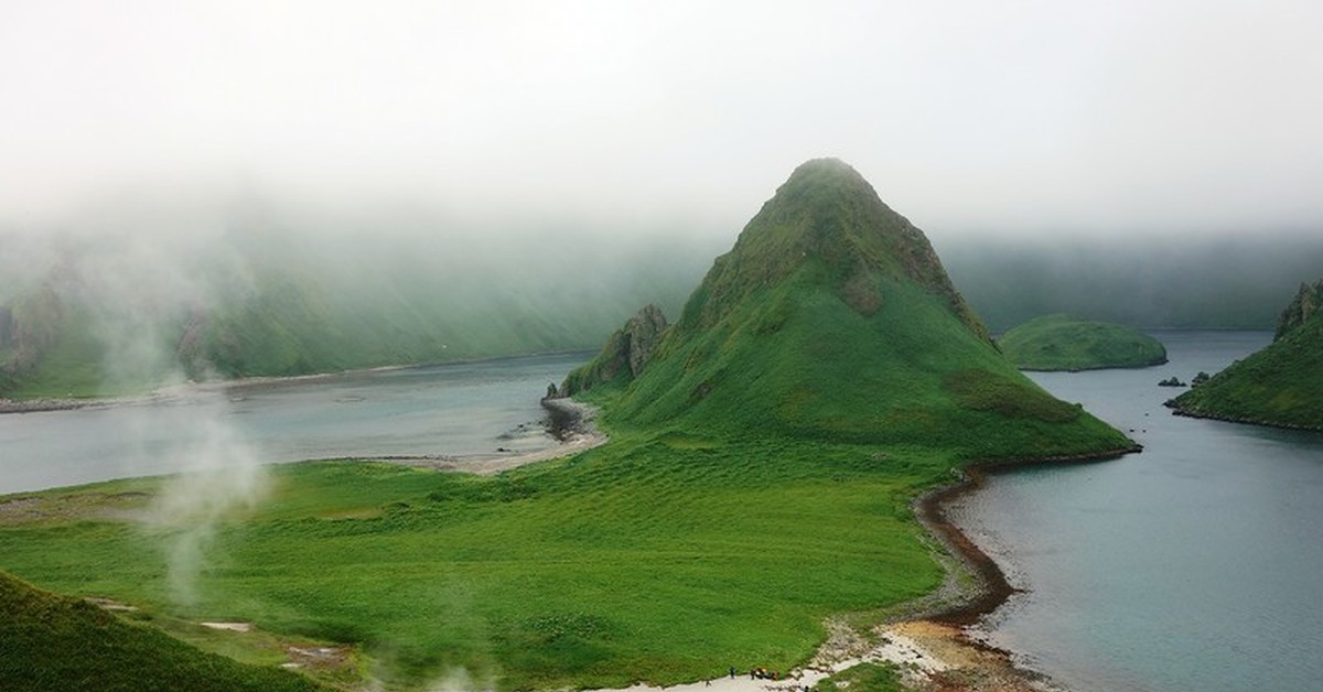 Курильские острова. Остров Янкича Курилы. Ушишир Курильские острова. Уруп Итуруп Шикотан. Уруп Итуруп Кунашир Шикотан.