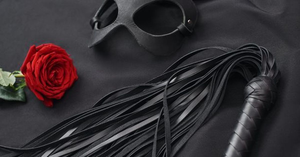 Плётка 'Дождь из стали' купить со скидкой в секс шопе  Фетиш и BDSM  Плети, кнуты