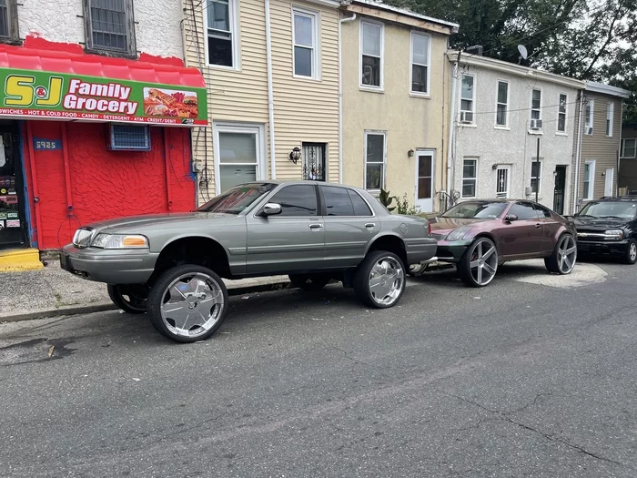 Self-expression in Philadelphia - My, Large wheels, Auto, Tuning, USA, Philadelphia, Collective farm tuning, Longpost