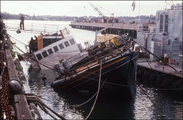 Гибель корабля Rainbow Warrior. Самая глупая диверсия французской разведки - Диверсия, История, Интересное, Преступление, Спецслужбы, Длиннопост