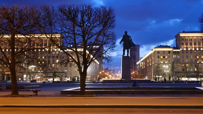Moscow square in the evening - My, Square, Saint Petersburg, Lenin monument