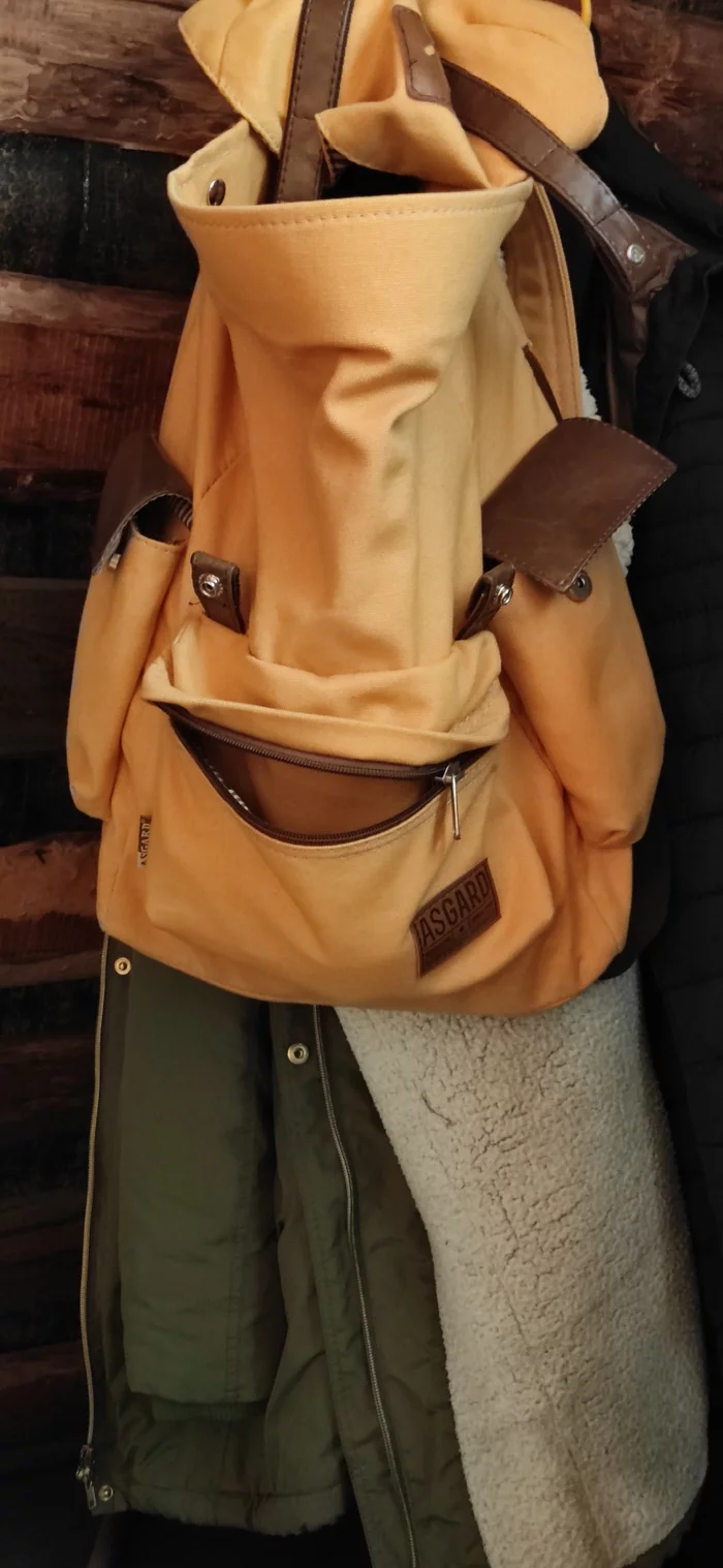 Here it is smeared - My, Pareidolia, Backpack, Face, It seemed, Longpost