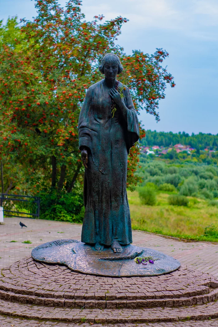 Памятник Марине Цветаевой на излучине Оки - Моё, Таруса, Калужская область, Canon 1100d, Марина Цветаева, Ока, Длиннопост, Фотография