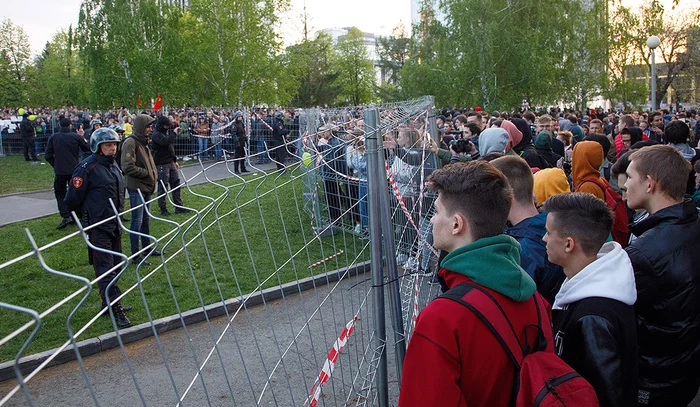 В Екатеринбурге завершился «процесс над бесами» - Моё, Екатеринбург, Негатив, Бесы, Храм, Сквер, РПЦ, Суд, Сатира, , Юмор, ИА Панорама, Fake News