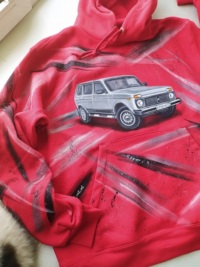 Lada Niva 2131 on a sweatshirt. - My, Lada, Niva, Lada Niva, Jeep, AvtoVAZ, Auto, Motorists, Copyright, , Car, Handmade, Painting on fabric, Customization, sweatshirt, Needlework without process, With your own hands, Longpost