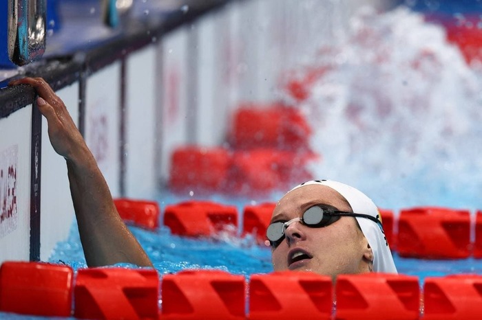 Можно бесконечно смотреть на огонь, воду и на то, как наши спортсмены зарабатывают медали