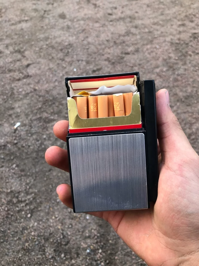 Hello from China - My, Find, Found, Cigarette case, China, Interesting, Longpost
