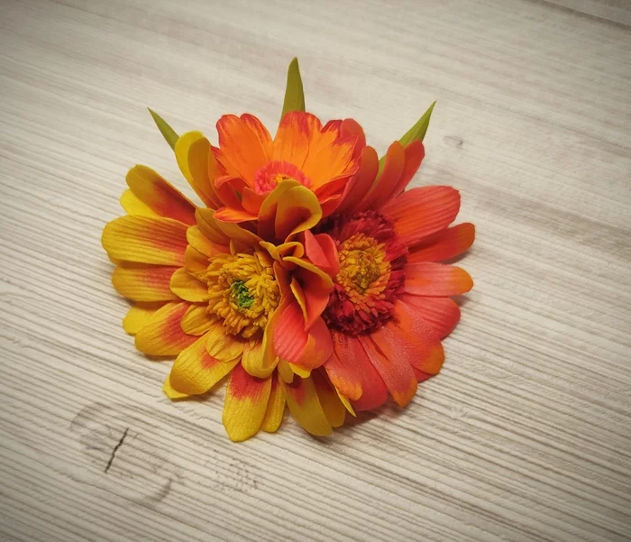 Brooch with colorful gerberas - My, Needlework with process, Bloom, Flowers, Gerberas, Longpost