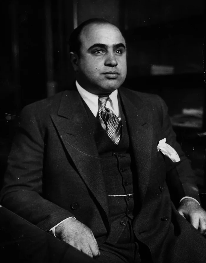 Massacre on Valentine's Day - My, Cat_cat, Story, Text, Mafia, Slaughterhouse, Shooting, USA, 20th century, The Great Depression, , Gangsters, Al capone, The americans, Alcohol, Valentine's Day, Murder, The crime, Crime, Longpost, Negative