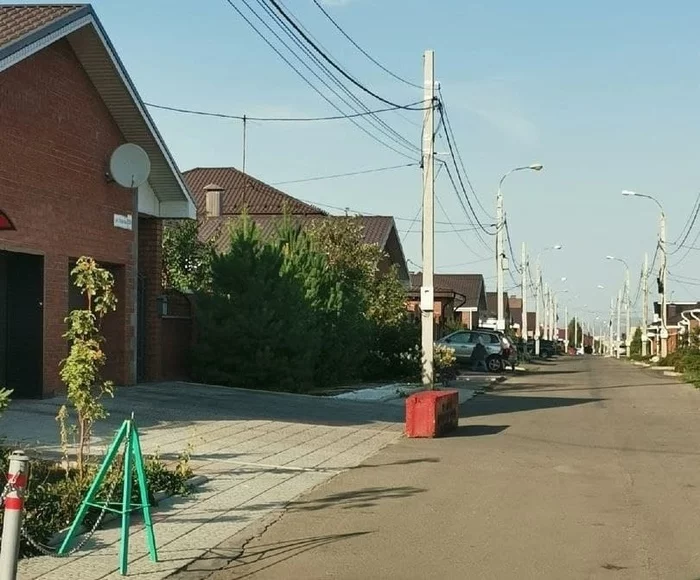 In the Chelyabinsk region, a pensioner died after public utilities installed a “shameful mark” near his house - Utility services, Retirees, Death, Duty, Negative