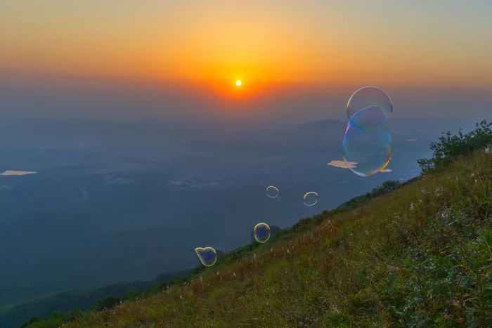 Dawn on the top of the mountain with soap bubbles - My, Beshtau, Bubble, dawn, Caucasian Mineral Waters, Longpost