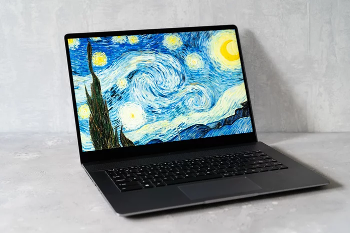 5 ordinary but fantastic stories in which a creative person was saved by a creative laptop - 