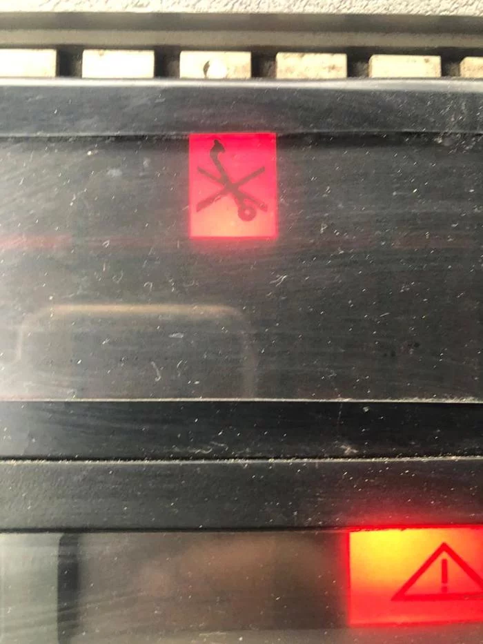 I call on the power of Peekaboo, what is this icon with an inverted pedal - My, Truck, Malfunctions, Icon